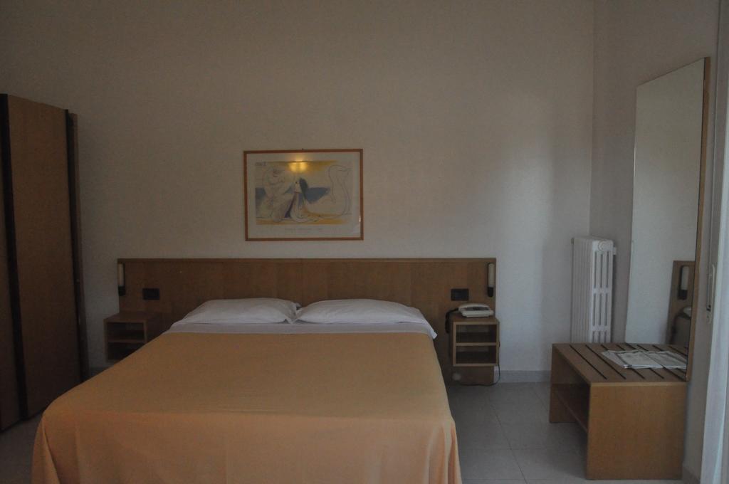 Hotel Firenze Ospedaletti Room photo